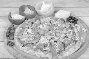 Deluxe Delight Pizza