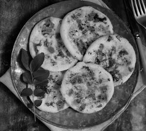 tomato uthappam