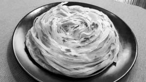 Nool Paratha (no Curry Added)
