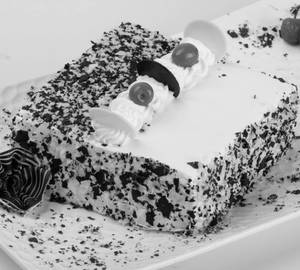 Black White Forest (Small 500 Gm)