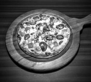 Cheese Red Paneer Pizza