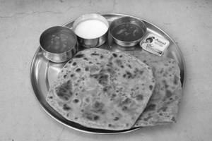 Plain parantha with chole