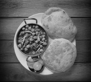 Chana Bhatura