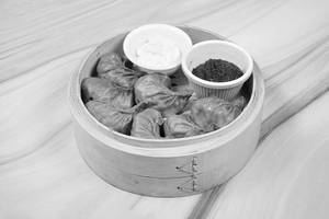 Spinach And Corn Momos [8 Pcs]