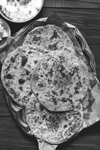 Paneer Pyaz Paratha With Salad With Butter