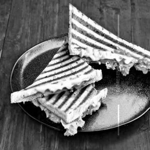 Veg Cheese Grill Sandwich