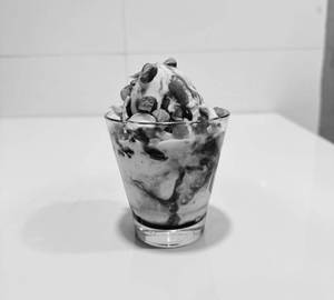 Dry Fruit Decoria Sundae