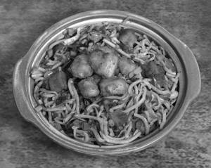 Mixed paneer noodles