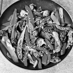 Stir fry siracha