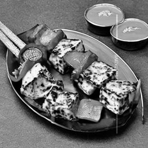 Bharvan paneer sufiyana tikka