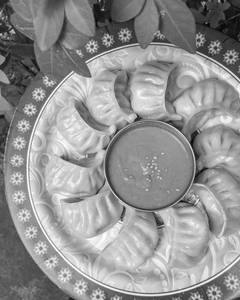 Paneer Steamed Momos (8 Pcs)