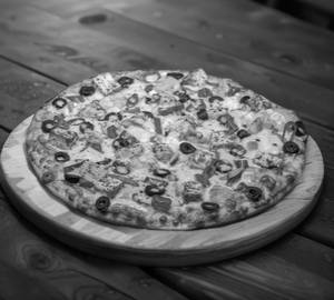 Tandoori Paneer Tika Pizza