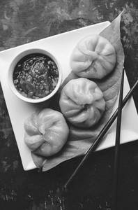 Veg Steamed Momos (8 Pcs)