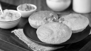 Poori Bhaji (04 pcs)