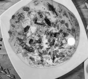 Butter Onion Tomato Uttapam