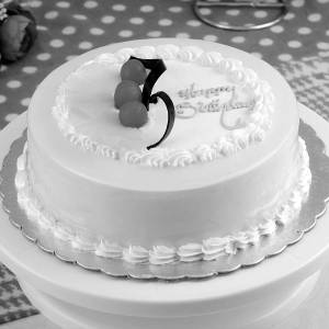 Fresh cream pineapple cool cake