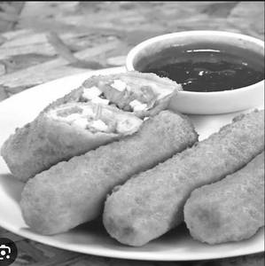 Paneer Kurkure Spring Roll (8pcs)