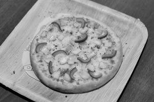Onion and Capsicum Pizza [7 inches]