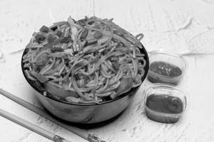 Veg Chilli Garlic Noodles