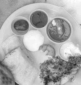 Idli Vada + Mini Uttapam + Mini Masala Dosa