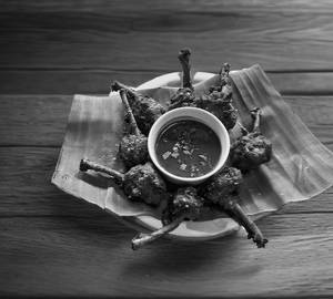 Chicken Lollipop 8 pcs