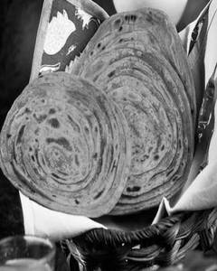 Lal Mirch Paratha