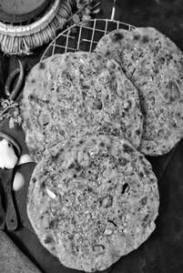 Onion Missi Roti
