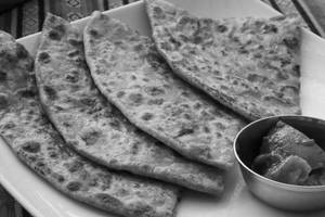 Aloo paratha [half]