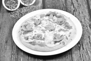 Mushroom corn pizza