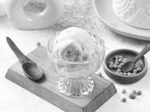 Nut Butterscotch Ice Cream Scoop