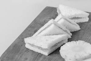 Jam Plain Sandwich