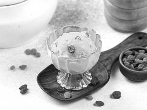 Rum And Raisin Scoop