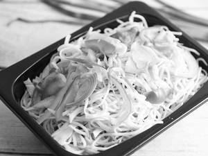 Veg Hakka Noodles