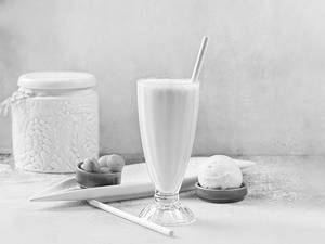 Apricot Milkshake