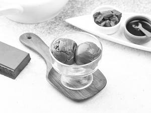 Chocolate Double Scoop
