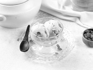 Rum And Raisin Double Scoop