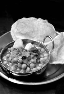 Chola Poori With Chenna