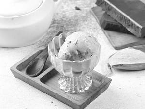Crispy Chocolate Malt Scoop