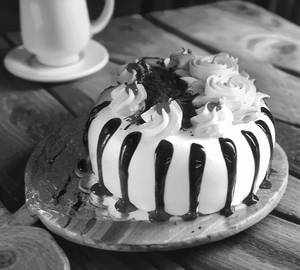 Black forest flower cake