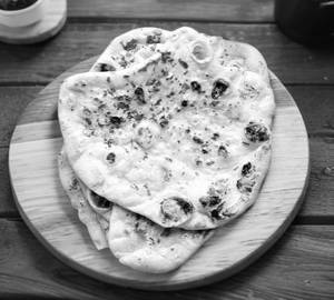 Kothmir Butter Naan