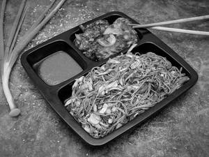 Chicken Schezwan Momo With Egg Tangra Chow Mein