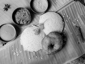 Idli -  Vada Combo