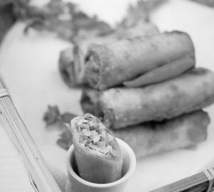 Veg Spring Roll ( 3 Pcs )