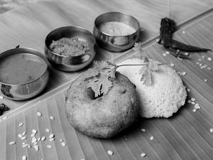 Idli (1 Pc) Vada (1 Pc)