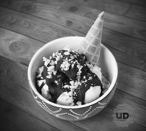 Pista Icecream Sundae