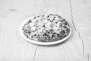 Paneer tandoori cheese pizza 9 inches