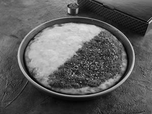 Veg Zaatar Cheese Manakeesh