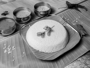 Thatte Idli (1 Pc)