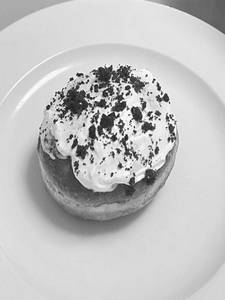 Red Velvet And Cream Cheese Berliner