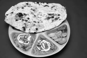 Kadai Paneer Kulcha